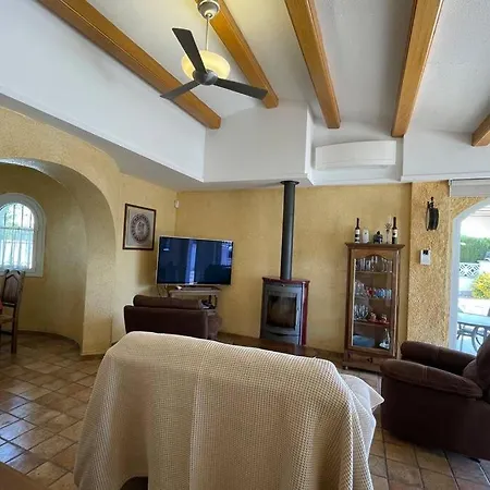 Cozy Piscina Privada Ferienhaus